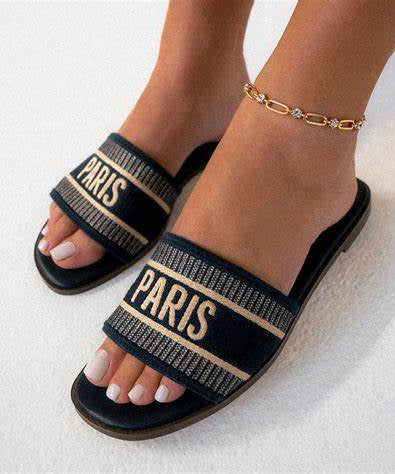 Datum lugtfri Had Steve Madden Knox Slide Sandal - Paris Navy – She She Boutique